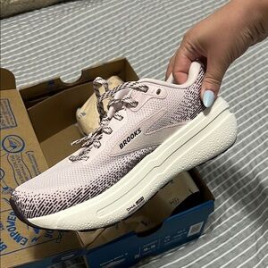 Brooks Pink/Purple and Black Women's Sneakers